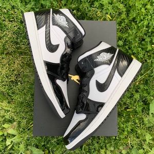 Air Jordan 1 Retro Mid ‘Carbon fiber All star